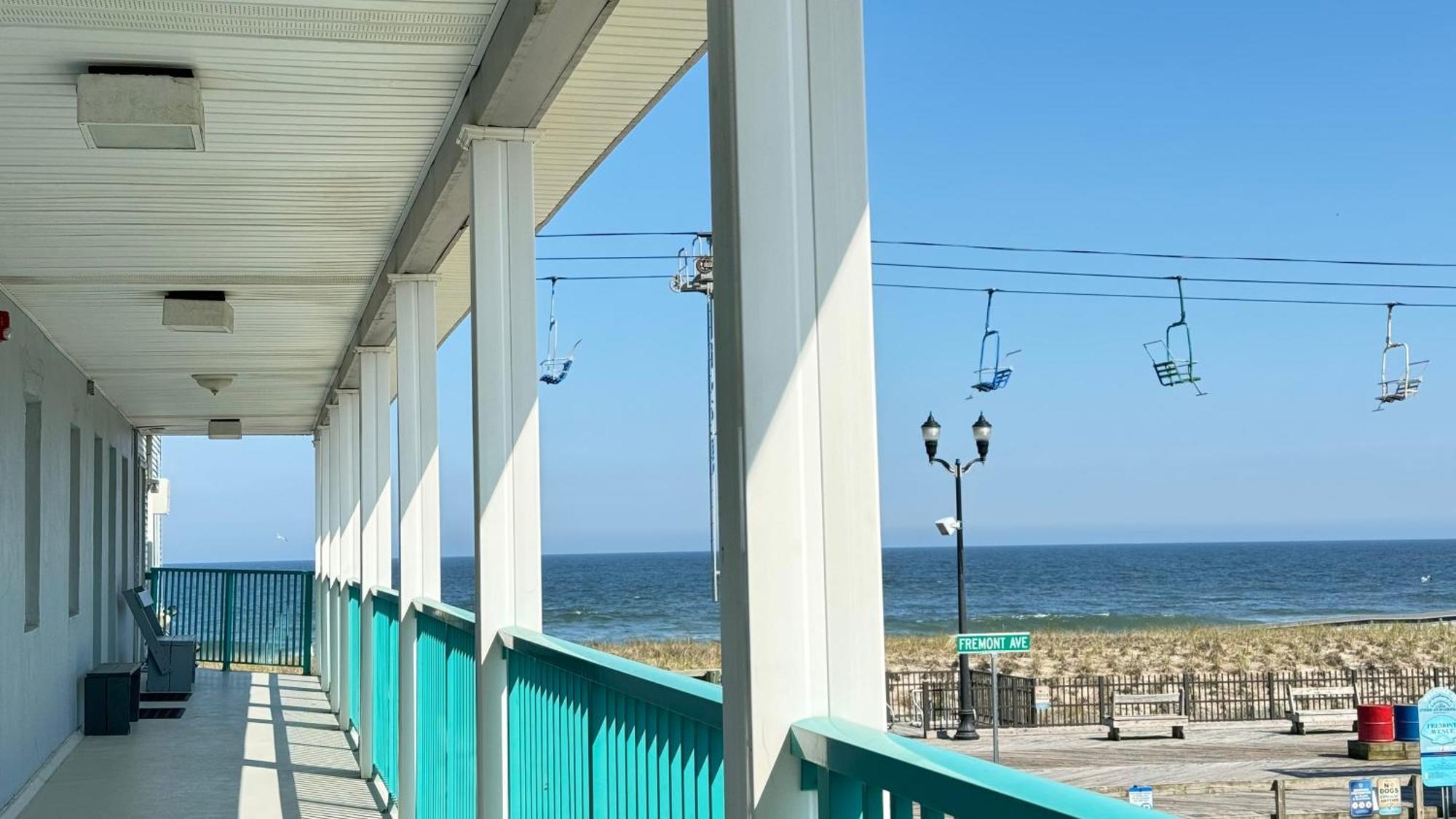 Boardwalk Sand & Surf Beach Hotel Oceanfront Сисайд Хайтс Экстерьер фото